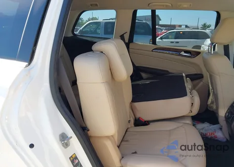 2017 Mercedes-Benz Gls 450 4Matic z USA, uszkodzony, nr VIN 4JGDF6EE1HA784763